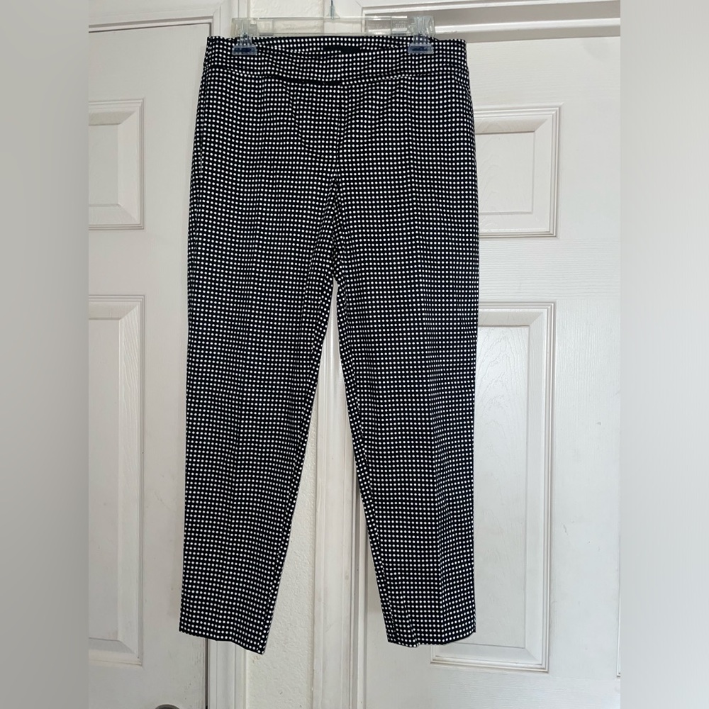 Women’s Talbot ankle flat front crop pants size 6 black with white pooka dots